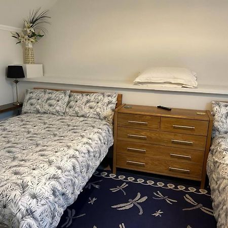 Alpaca Lodge Sittingbourne Esterno foto