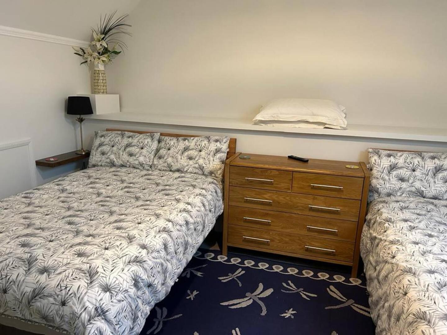 Alpaca Lodge Sittingbourne Esterno foto